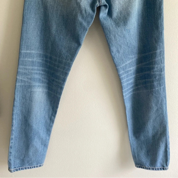 NWT AMERICAN Eagle Light Wash Girlfriend High Rise 100% Cotton Jeans  Size 0 Reg - Picture 8 of 13